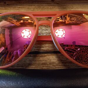 Similar items Sponsored Feedback on our suggestions | See all   Lasiyanor Lightw
